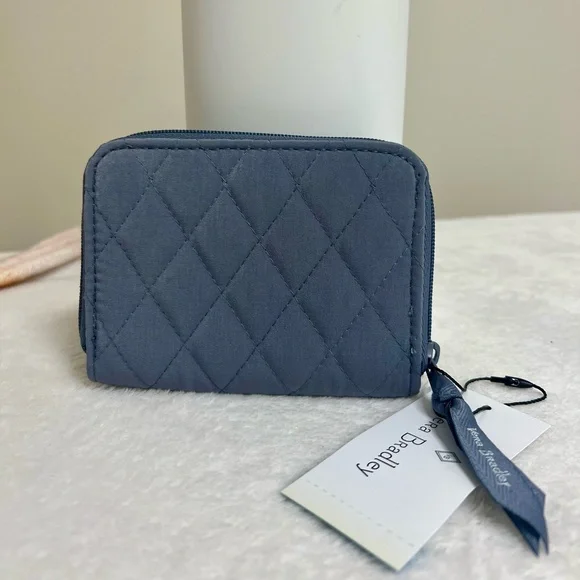 Vera Bradley RFID Small Wallet NWT - Picture 1 of 3